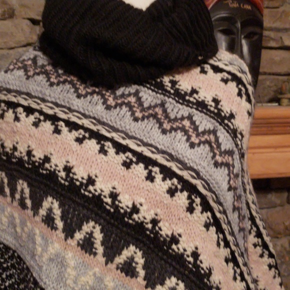 SALE⚡️COCOGIO Wool Alpaca mix made in ITALY Knit PONCHO FITS ALL - Picture 2 of 8